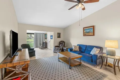 816 Sky Pine Way Greenacres FL 33415