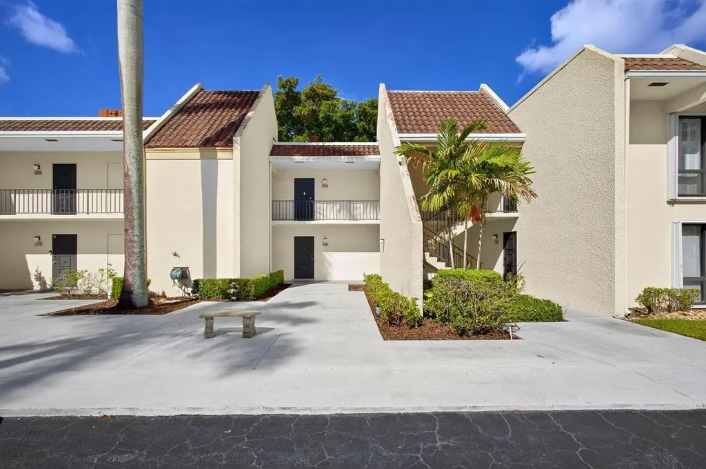 1731 Presidential Way West Palm Beach FL 33401