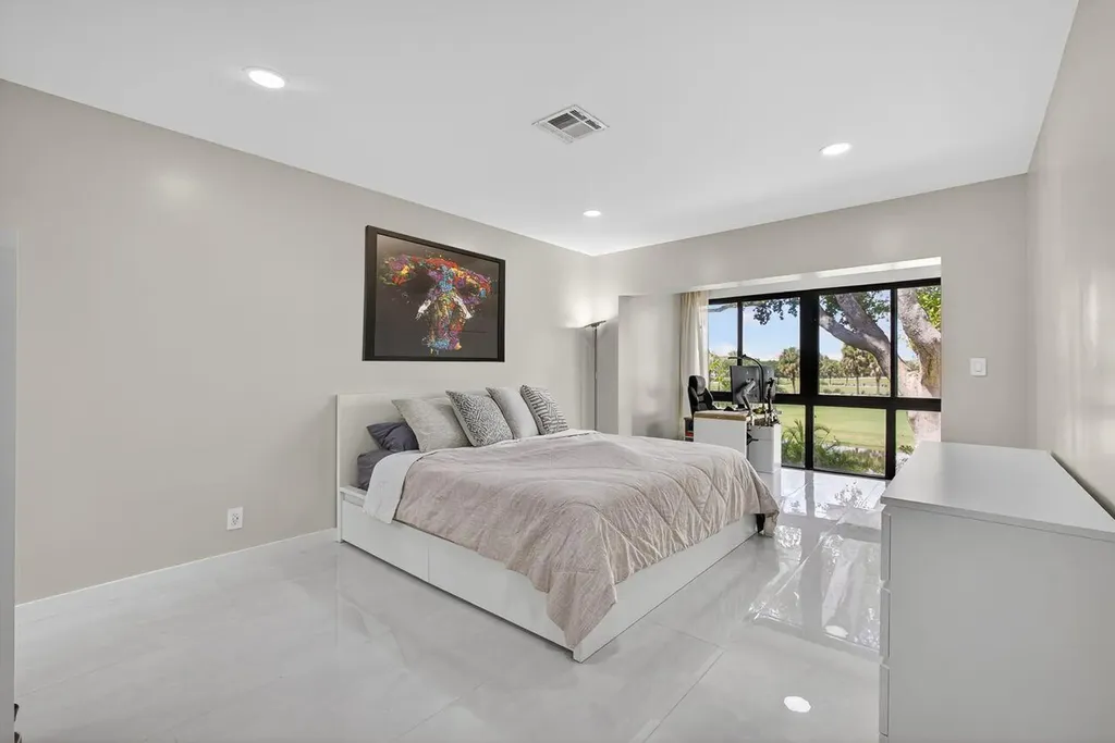 1731 Presidential Way West Palm Beach FL 33401