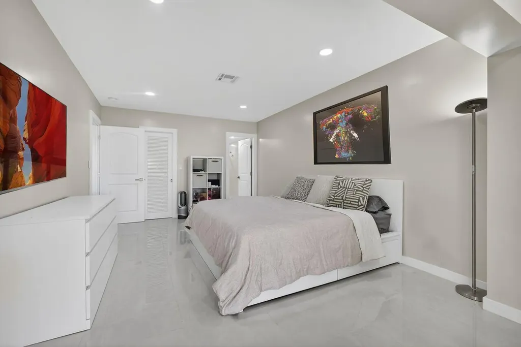 1731 Presidential Way West Palm Beach FL 33401