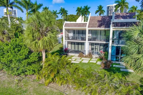 1731 Presidential Way West Palm Beach FL 33401