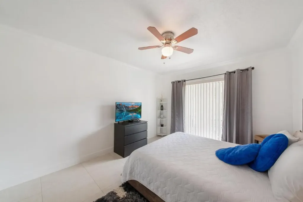 2581 N Garden Drive Lake Worth FL 33461