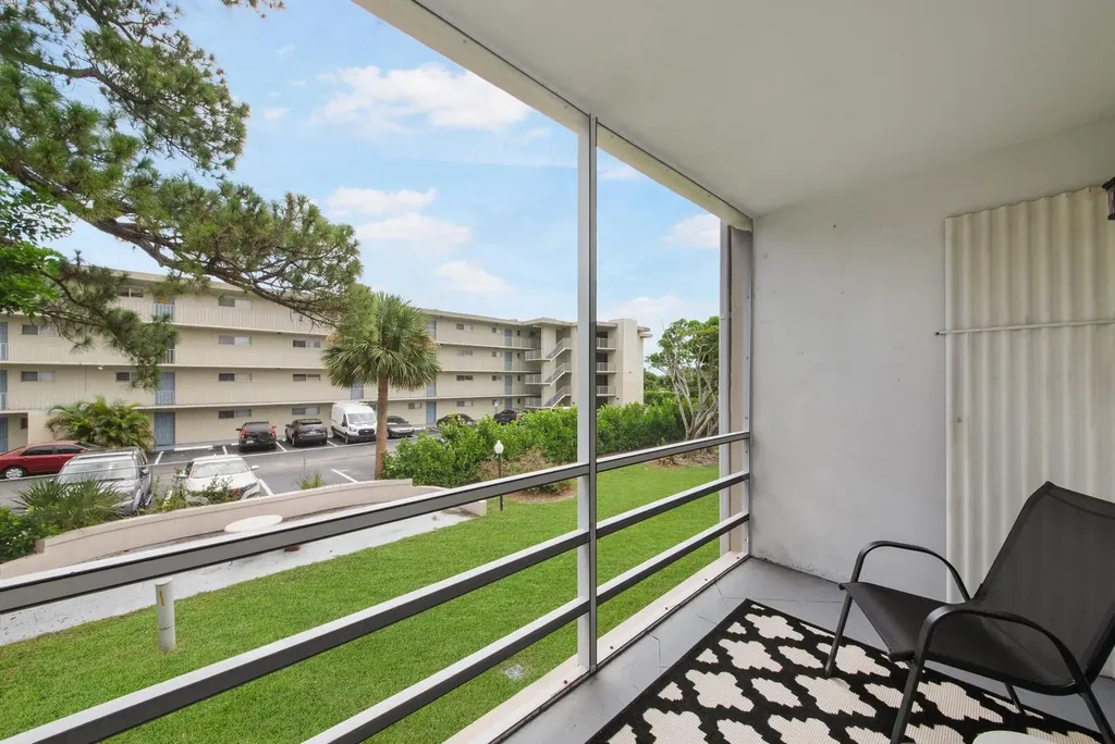 2581 N Garden Drive Lake Worth FL 33461