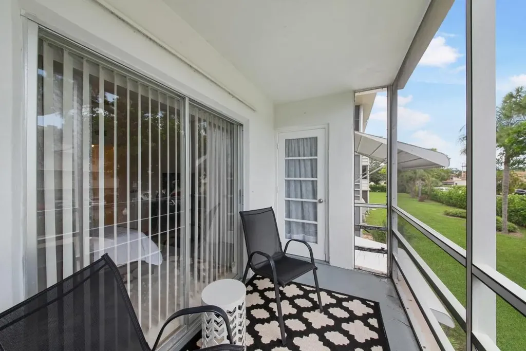 2581 N Garden Drive Lake Worth FL 33461