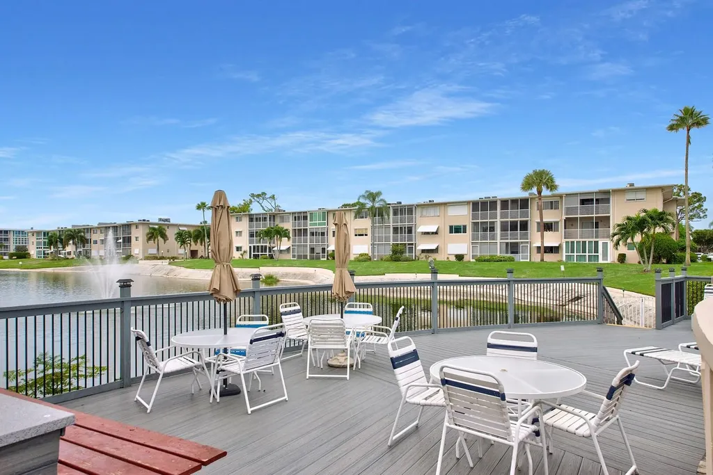 2581 N Garden Drive Lake Worth FL 33461