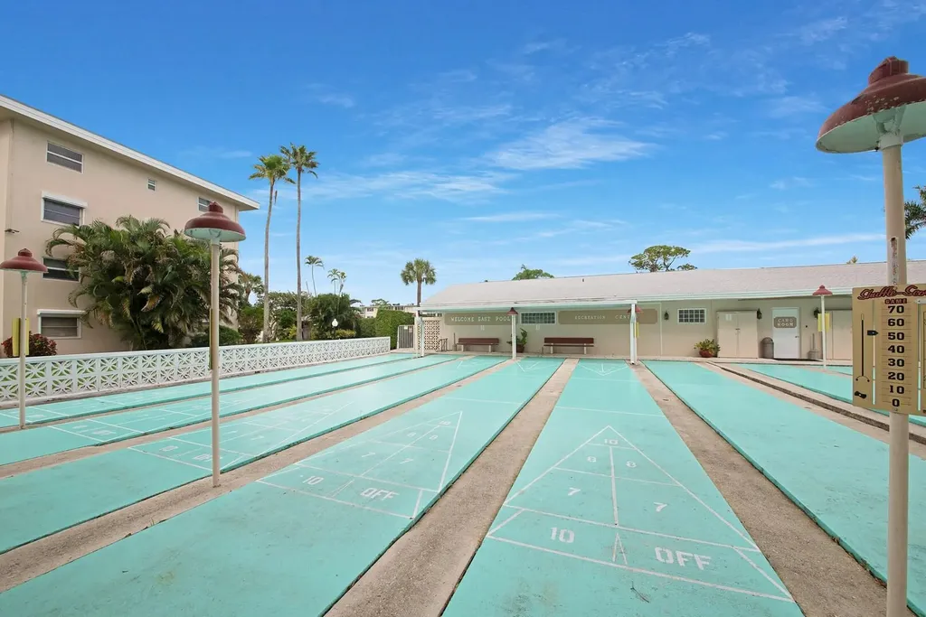 2581 N Garden Drive Lake Worth FL 33461
