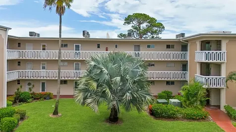 2581 N Garden Drive Lake Worth FL 33461