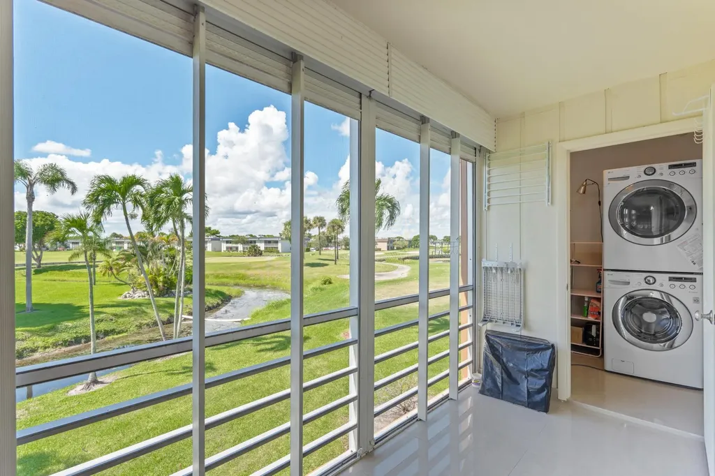 480 Flanders J Delray Beach FL 33484