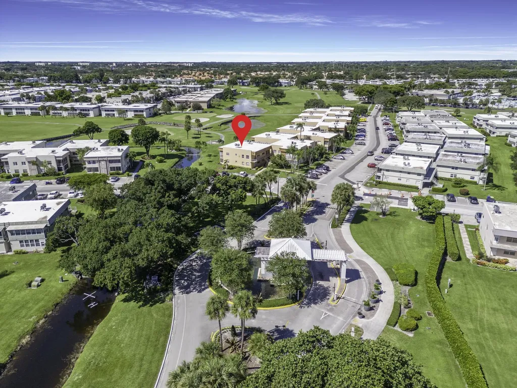 480 Flanders J Delray Beach FL 33484