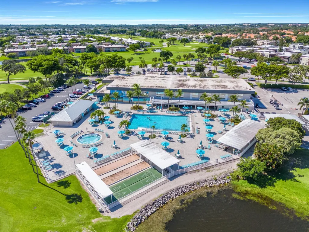 480 Flanders J Delray Beach FL 33484