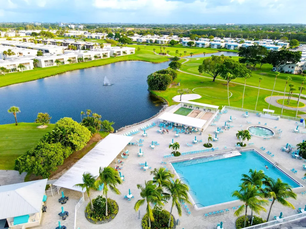 480 Flanders J Delray Beach FL 33484