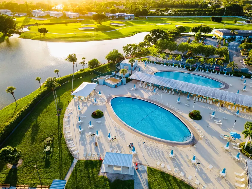 480 Flanders J Delray Beach FL 33484