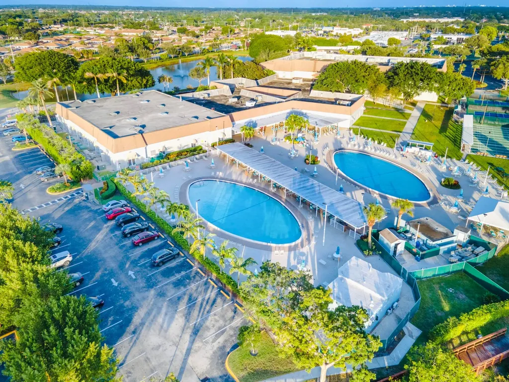 480 Flanders J Delray Beach FL 33484