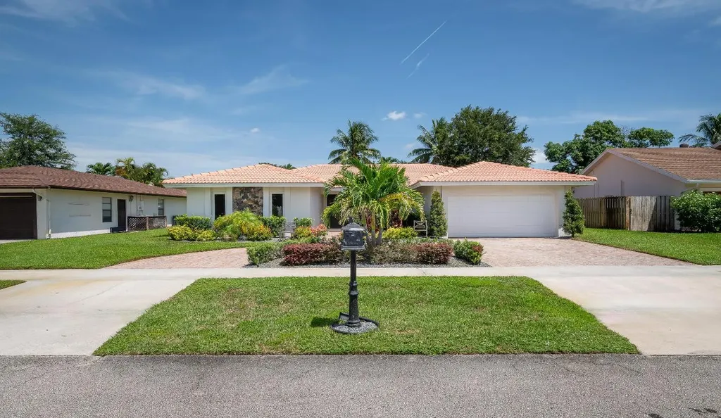 4853 Willow Drive Boca Raton FL 33487
