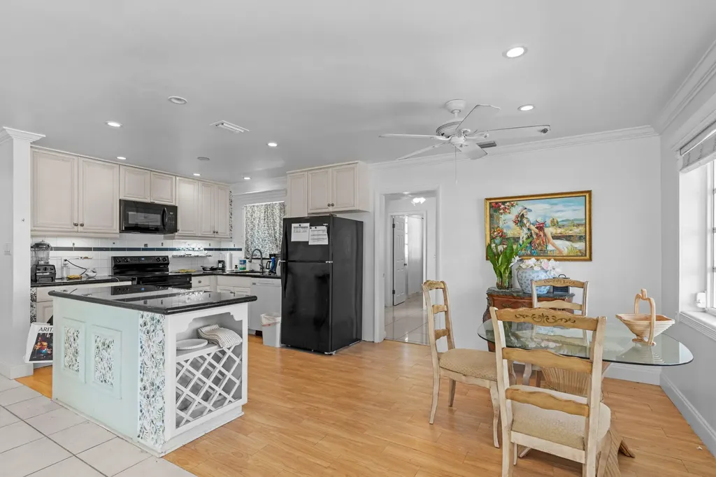 208 34th Street West Palm Beach FL 33407