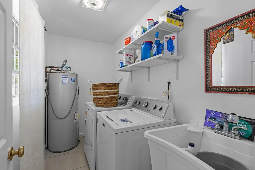 208 34th Street West Palm Beach FL 33407
