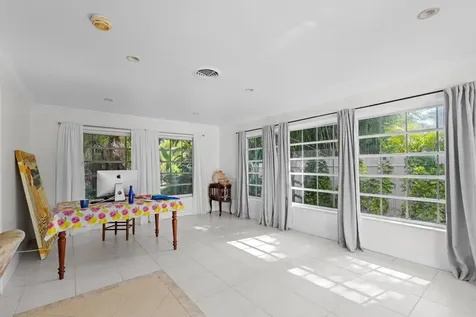 208 34th Street West Palm Beach FL 33407