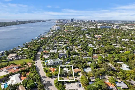 208 34th Street West Palm Beach FL 33407