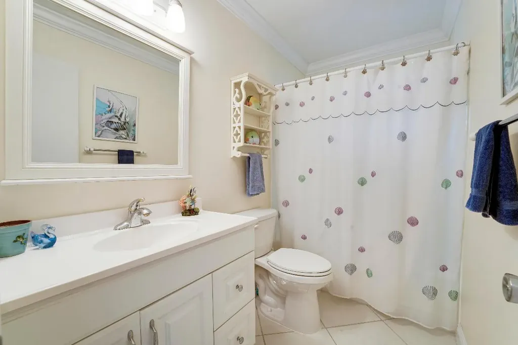 2132 NE 1st Way Boynton Beach FL 33435