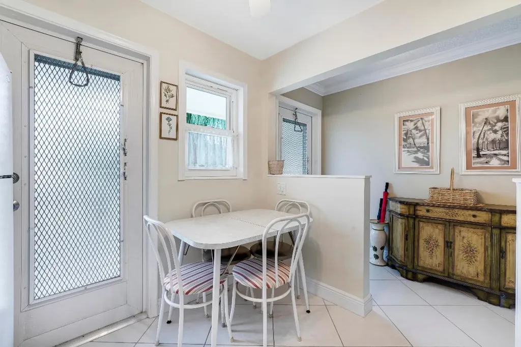 2132 NE 1st Way Boynton Beach FL 33435