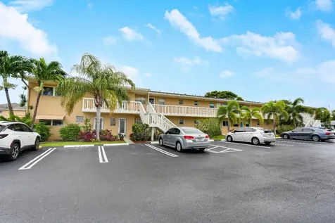 2132 NE 1st Way Boynton Beach FL 33435