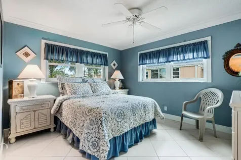 2132 NE 1st Way Boynton Beach FL 33435