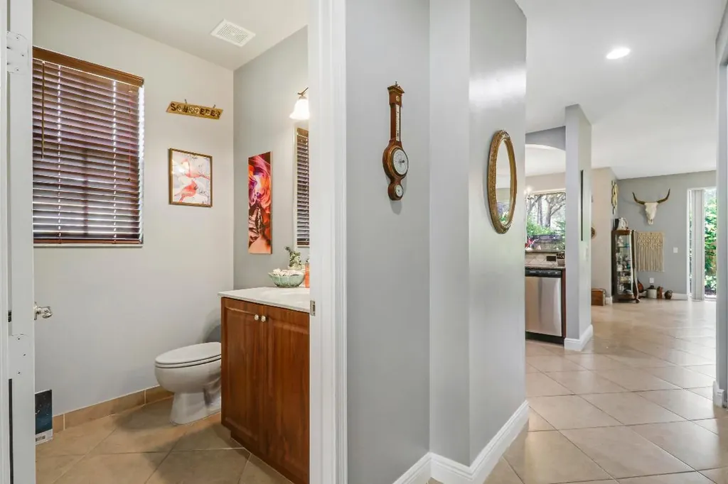 102 Via Emilia Royal Palm Beach FL 33411