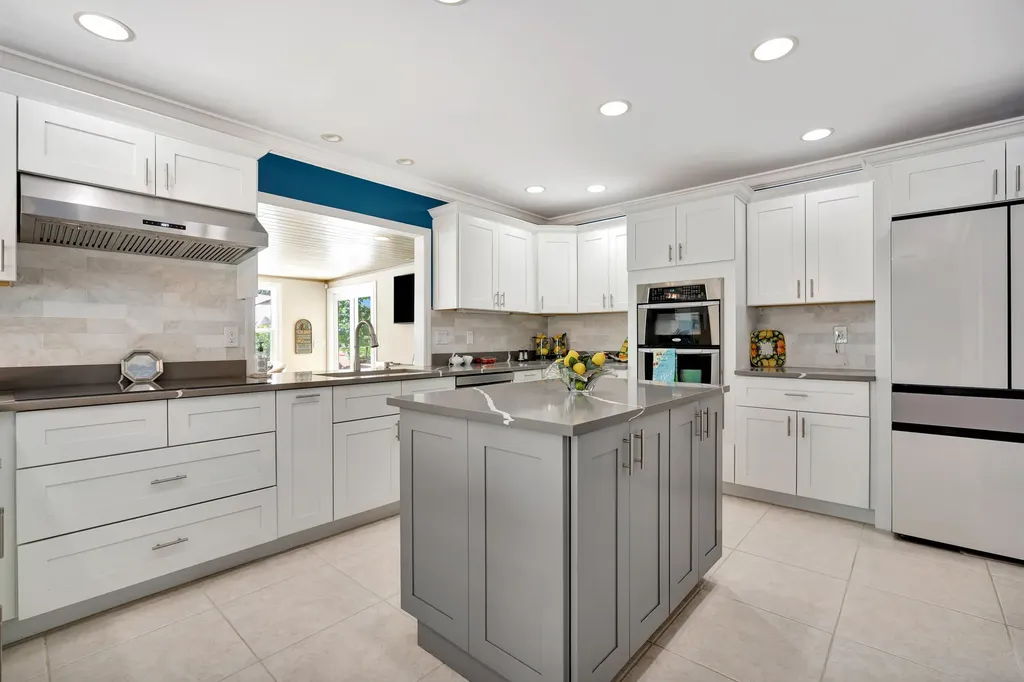 11 Berwick Road NE Palm Beach Gardens FL 33418