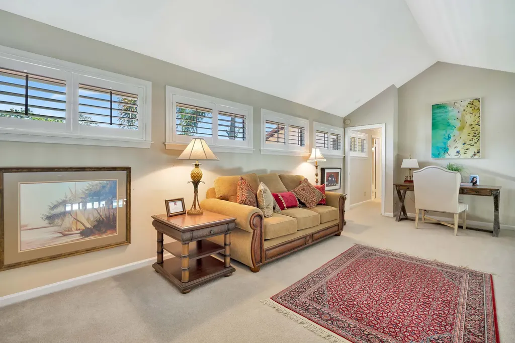 11 Berwick Road NE Palm Beach Gardens FL 33418