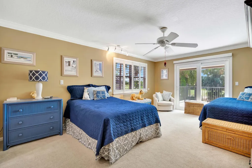 11 Berwick Road NE Palm Beach Gardens FL 33418