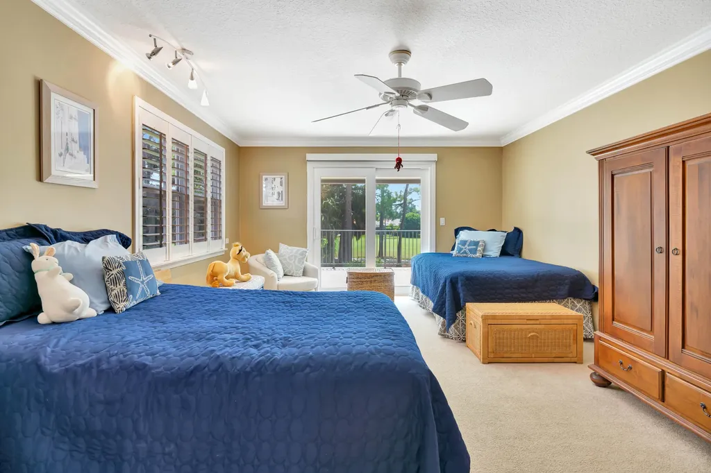 11 Berwick Road NE Palm Beach Gardens FL 33418