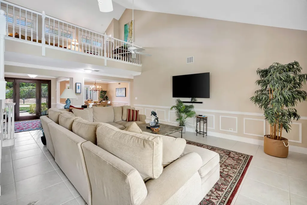 11 Berwick Road NE Palm Beach Gardens FL 33418
