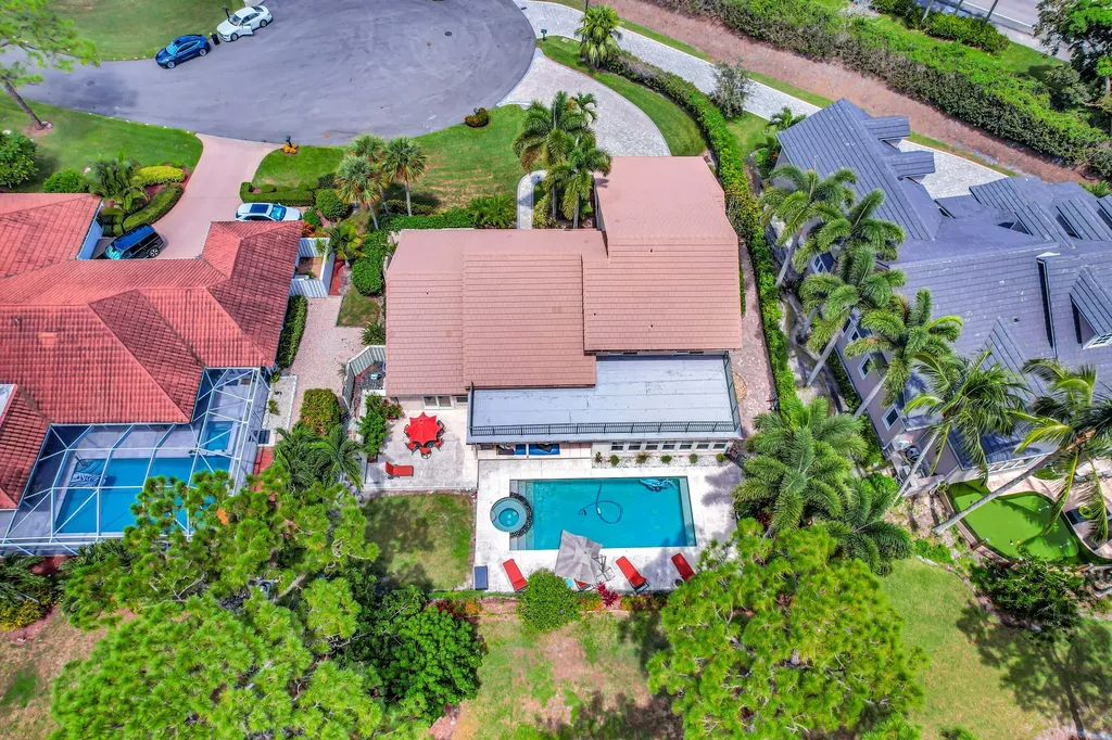 11 Berwick Road NE Palm Beach Gardens FL 33418