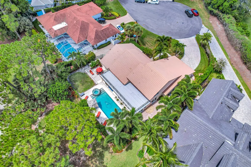 11 Berwick Road NE Palm Beach Gardens FL 33418