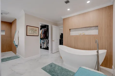 11 Berwick Road NE Palm Beach Gardens FL 33418