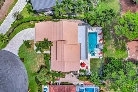11 Berwick Road NE Palm Beach Gardens FL 33418
