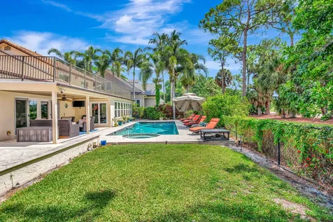 11 Berwick Road NE Palm Beach Gardens FL 33418
