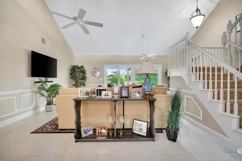 11 Berwick Road NE Palm Beach Gardens FL 33418