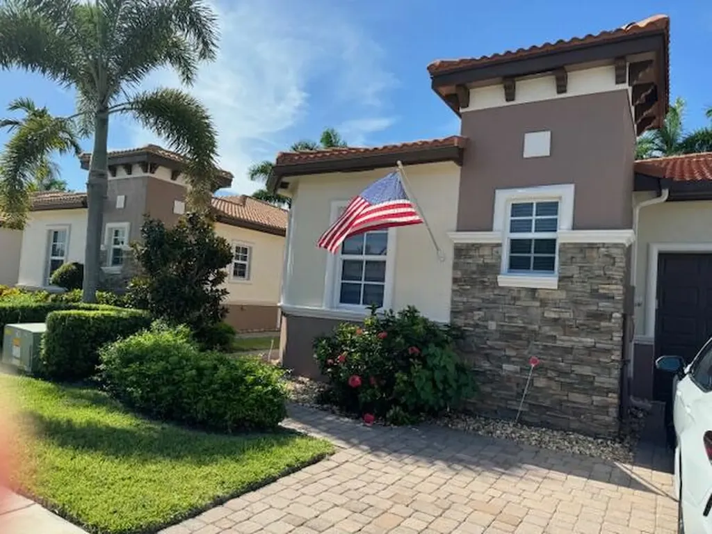 14786 Via Porta Delray Beach FL 33446