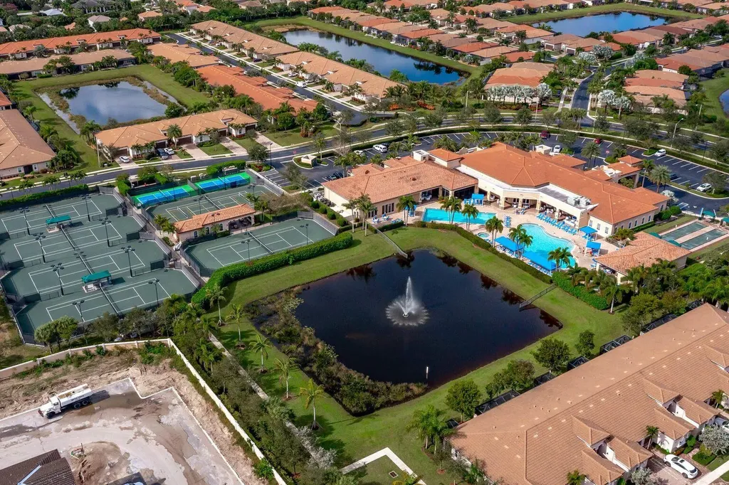 14786 Via Porta Delray Beach FL 33446