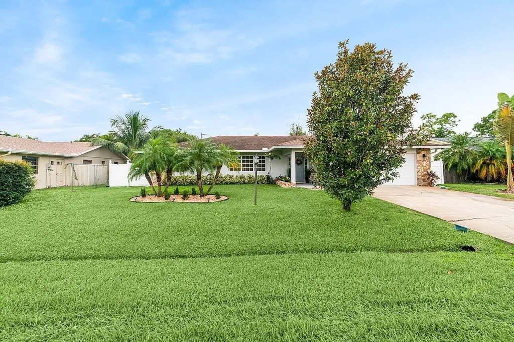 2482 SE Sidonia Street Port St Lucie FL 34952
