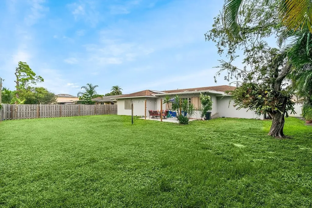 2482 SE Sidonia Street Port St Lucie FL 34952