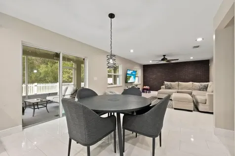 5423 NW Wisk Fern Circle Port St Lucie FL 34986
