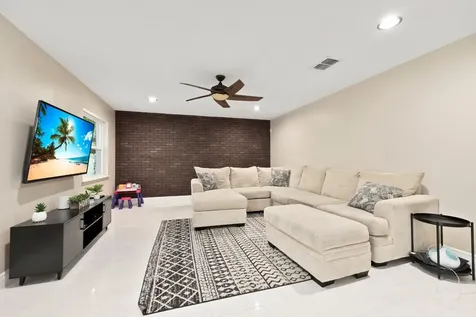 5423 NW Wisk Fern Circle Port St Lucie FL 34986