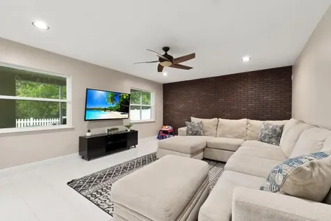5423 NW Wisk Fern Circle Port St Lucie FL 34986