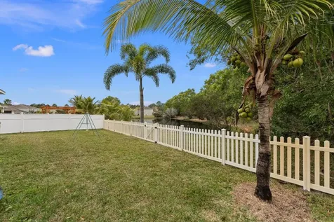 5423 NW Wisk Fern Circle Port St Lucie FL 34986