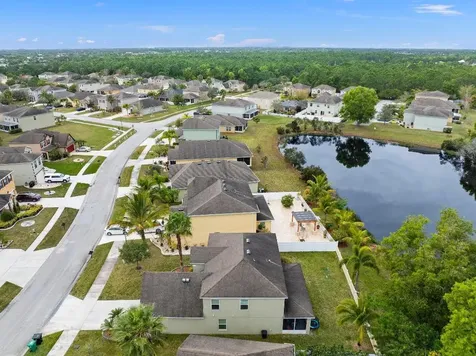 5423 NW Wisk Fern Circle Port St Lucie FL 34986