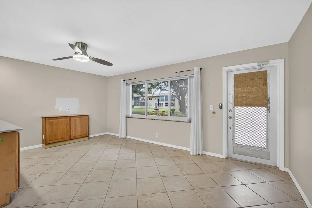 221 Coventry J West Palm Beach FL 33417