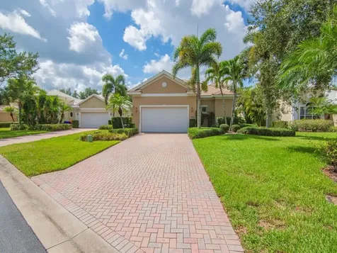 1225 Riverwind Circle Vero Beach FL 32967