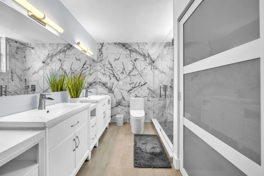 6900 Bay Drive Miami Beach FL 33141